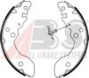 SUZUK 5320060A50 Brake Shoe Set
